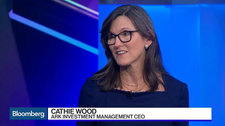 Cathie Wood’s ARK Rebuilds Coinbase Position Despite Q4 Loss