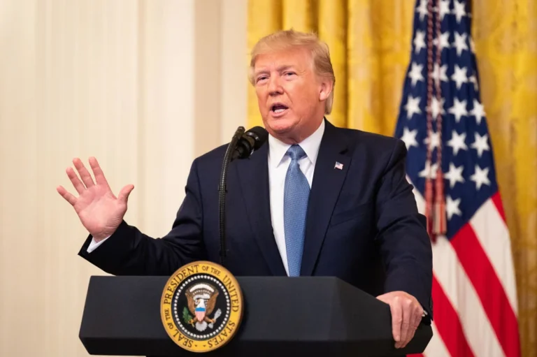 Senate Democrats Question National Security Risks in Trump Crypto Deal With UAE