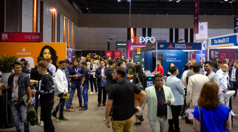 Hong Kong SFC Grants Crypto License to Victory Fintech