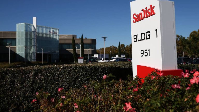 5-star analyst sets jaw-dropping SanDisk stock price target