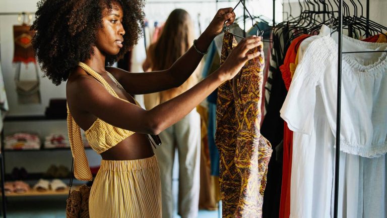 Strip-mall fashion giant quietly closed 246 stores, plans more