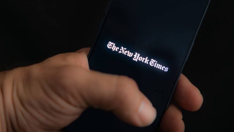 Warren Buffett’s Berkshire triples stake in newspaper giant