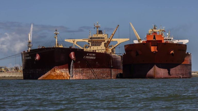 Exxon CEO delivers blunt message on oil prices, economy