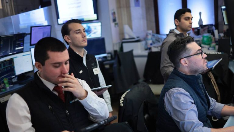 Wells Fargo new S&P 500 target sends investors clear signal