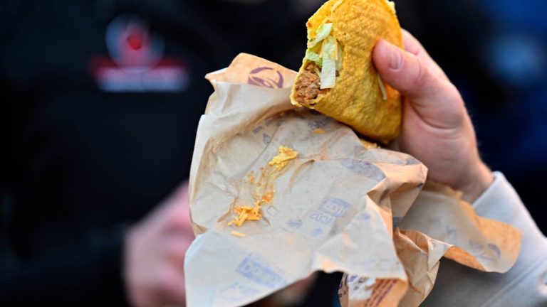Major Taco Bell operator sells 44 restaurants