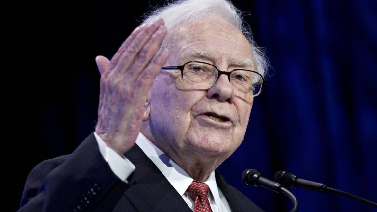 Warren Buffett’s Berkshire sends jarring signal to stock buyers